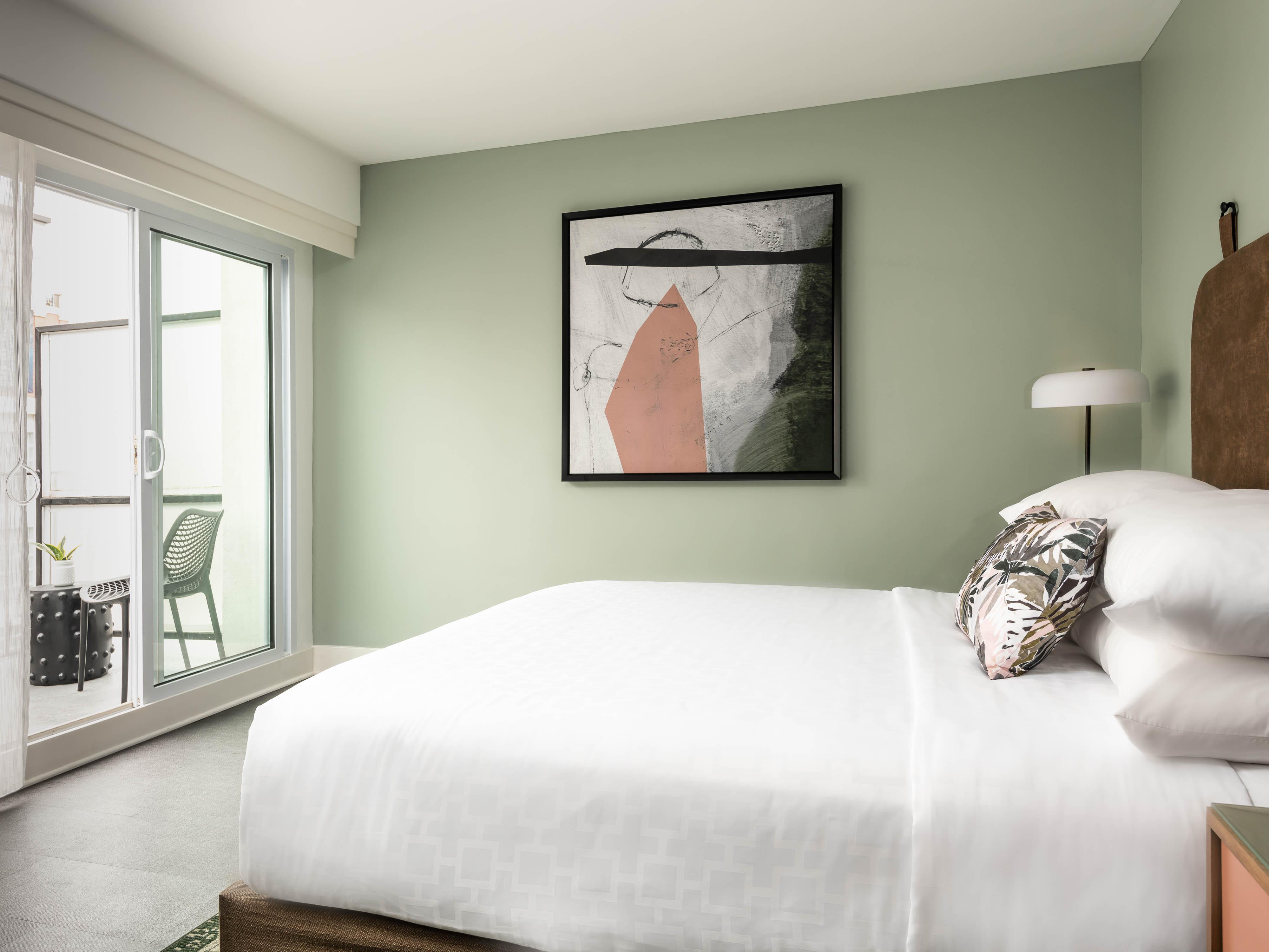 Express West End By Ihg Hotel