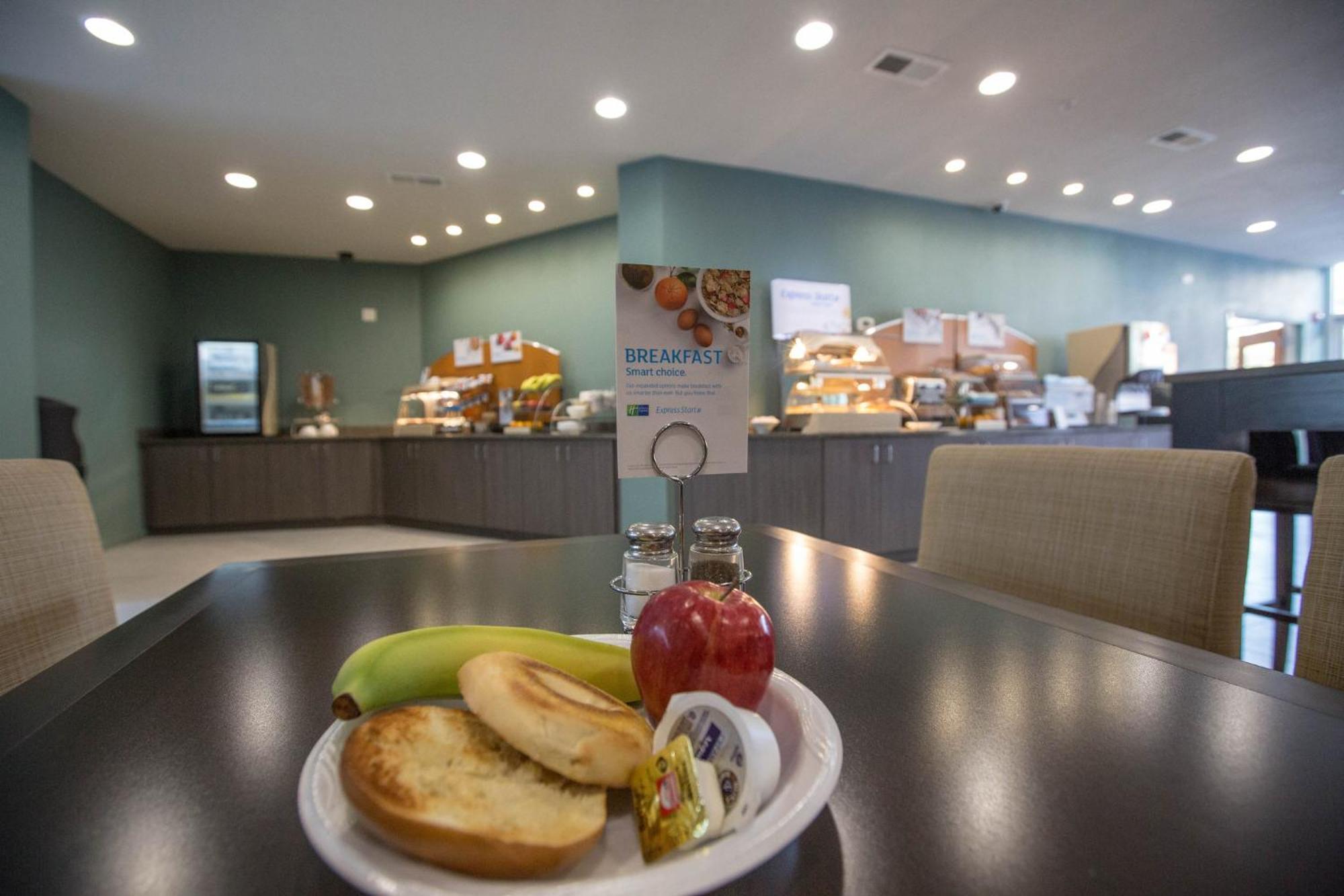 Express West End By Ihg Saint Louis